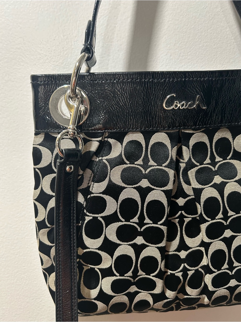Coach Ashley Signature Sateen Bag F17599 in Black & Grey, w/Black Patent Leather